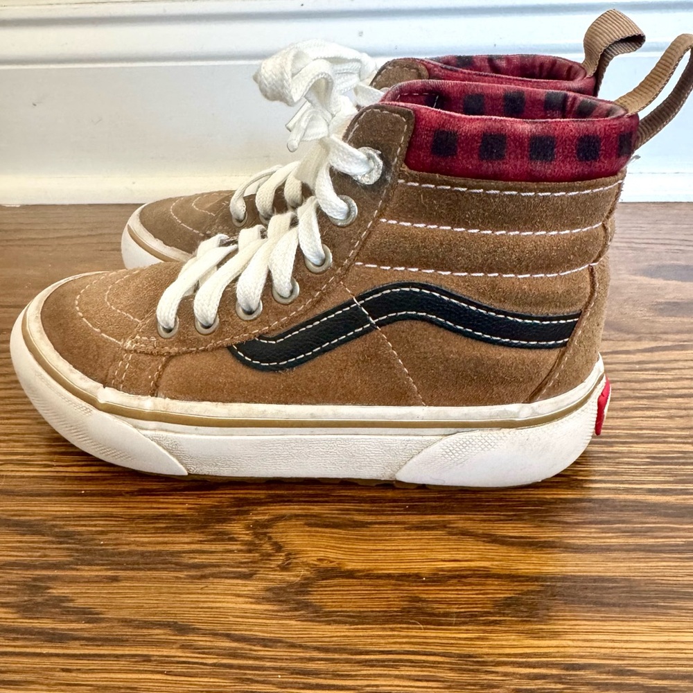 Vans Kids Sk8-Hi High-Top Sneakers Boot Made for the Elements Cold Weather - Picture 8 of 8